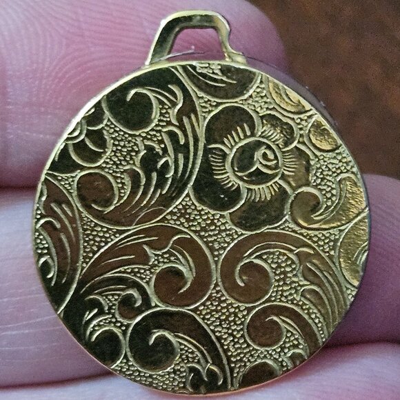 RARE MONICA RICH KOSANN FLOWER SCROLL 18K CHARM LOCKET PENDANT NECKLACE ENHANCER - Picture 1 of 11